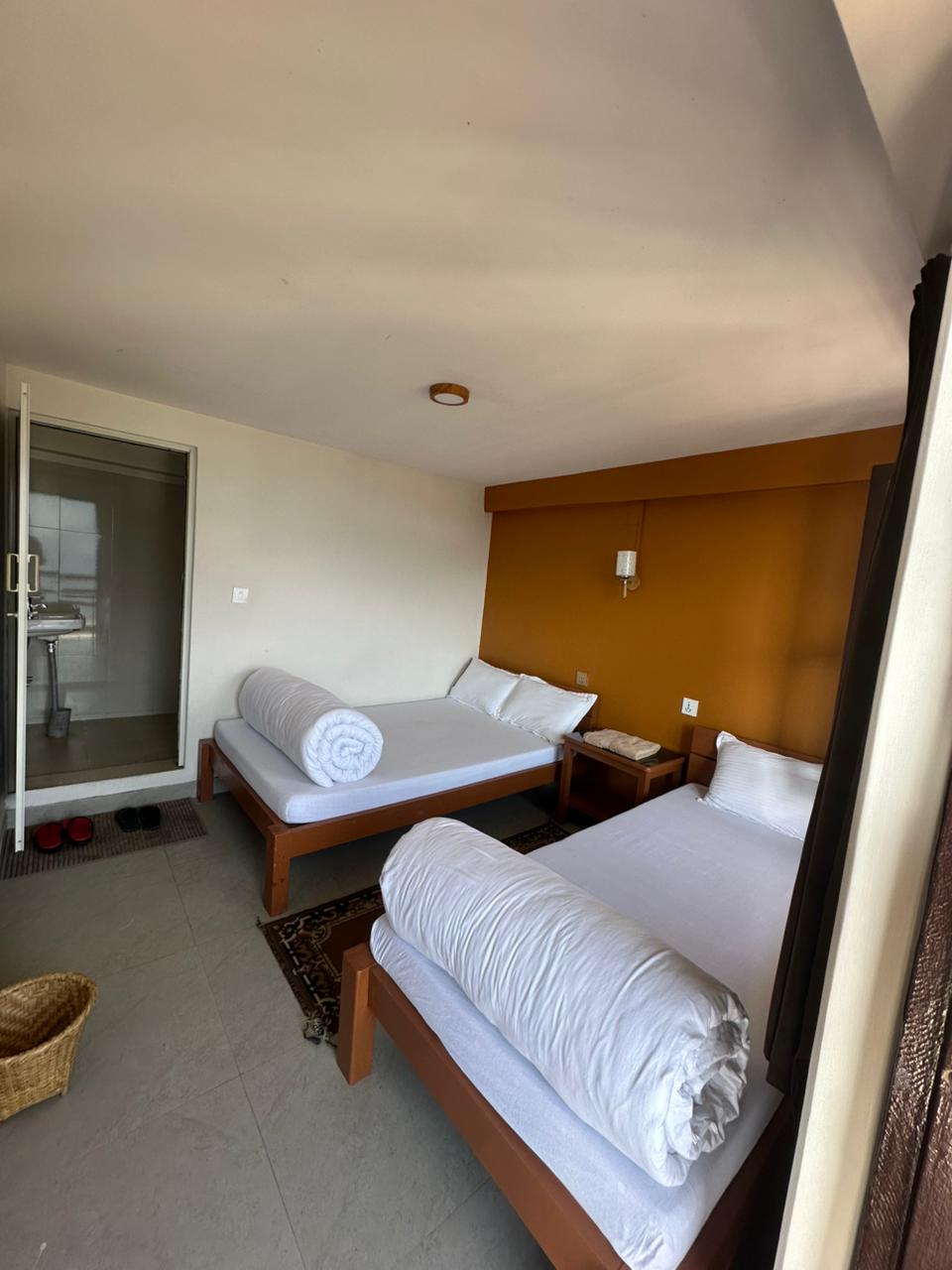 Single Room & BnB